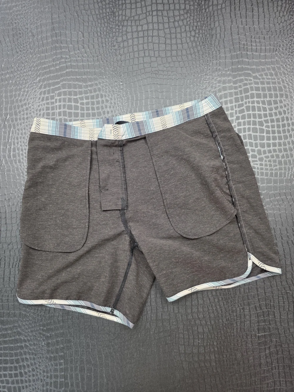 Roark The Chiller Raya Boardshorts Mens Sz 36 Gray Hemp Blend Contrasting Trim